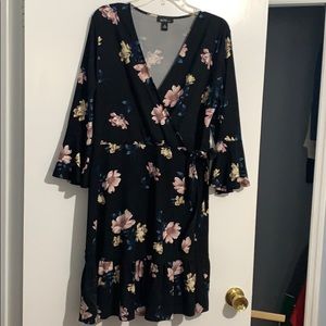 Floral 3/4 sleeve dress